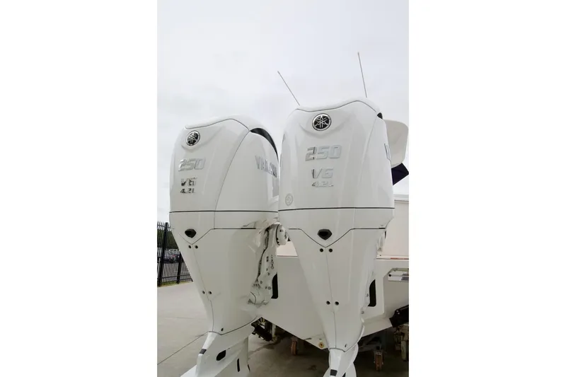Slide: The Image of Twin Yamaha 250 V6 outboard engines on a 2026 Regulator 25 boat. - 5