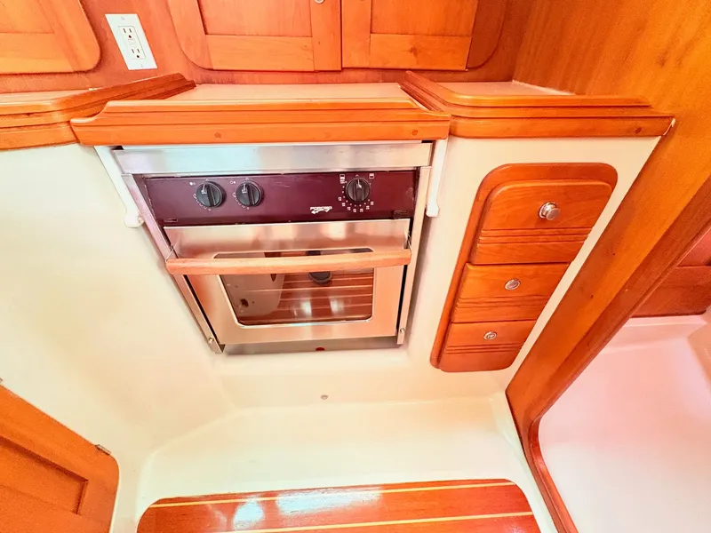 Slide: The Image of C&C 115 2006 - 22