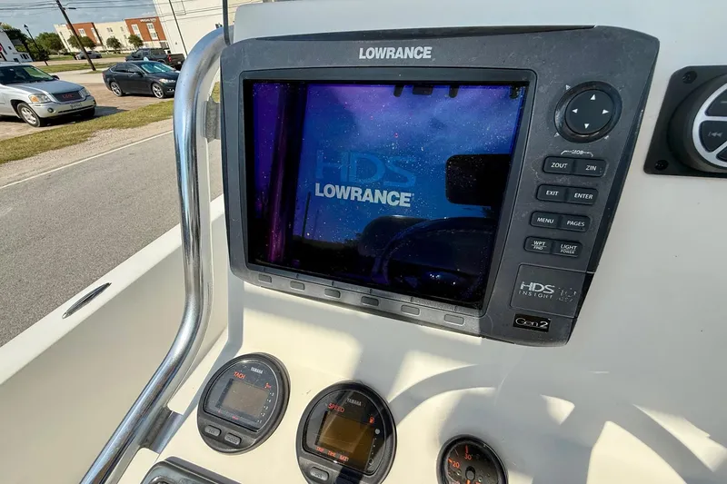 Slide: The Image of Lowrance HDS Gen2 display on 2012 Pathfinder 2400 Tournament Edition boat dashboard. - 16