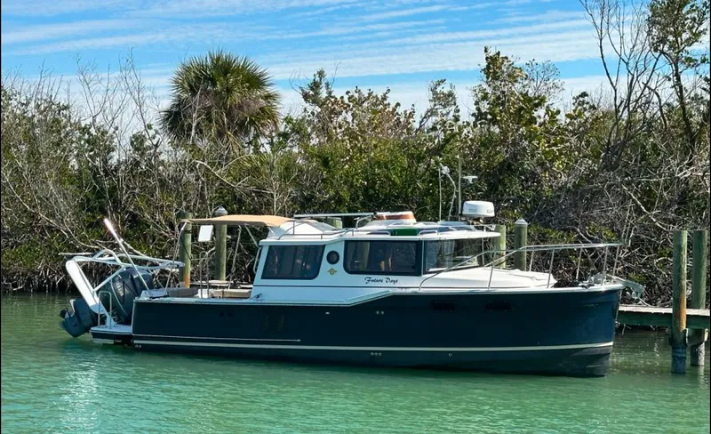 Slide: The Image of Exterior Starboard - 0