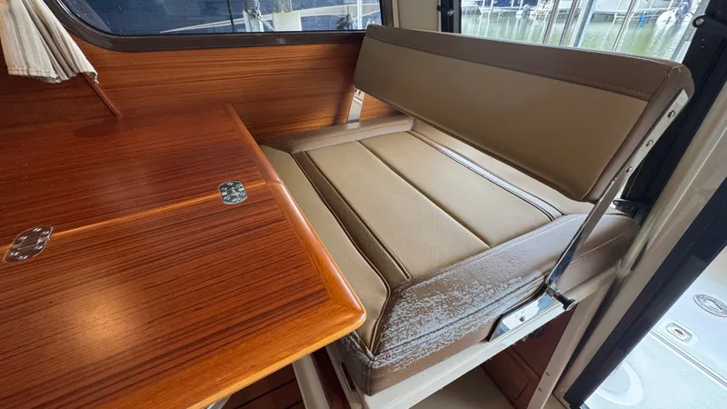 Slide: The Image of Dinette_Salon - 14