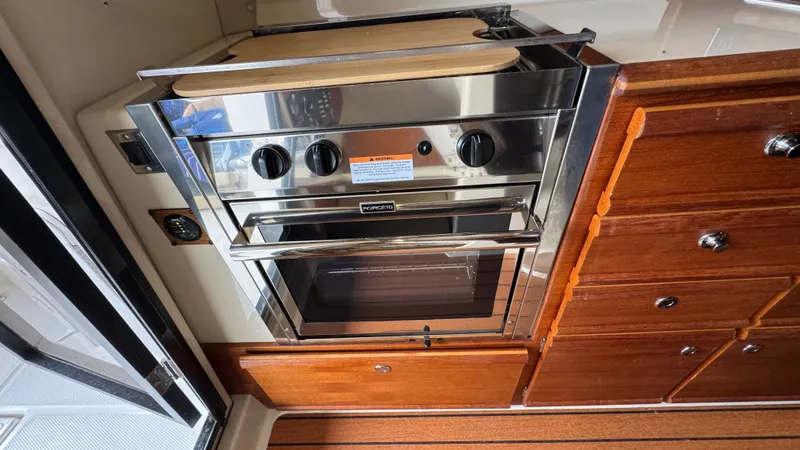 Slide: The Image of Galley Cooktop - 19