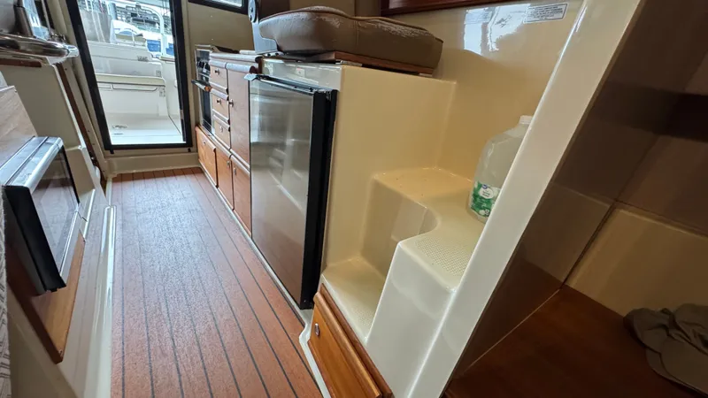 Slide: The Image of Mid Berth - 22