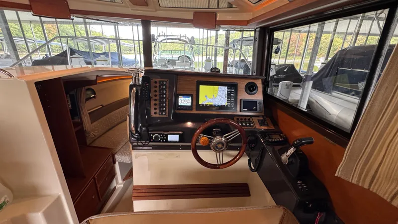 Slide: The Image of Helm Station - 34