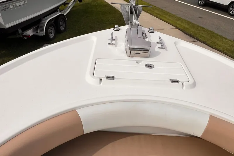 Slide: The Image of 2018 Parker 2100 Special Edition boat bow with anchor and storage compartment. - 4