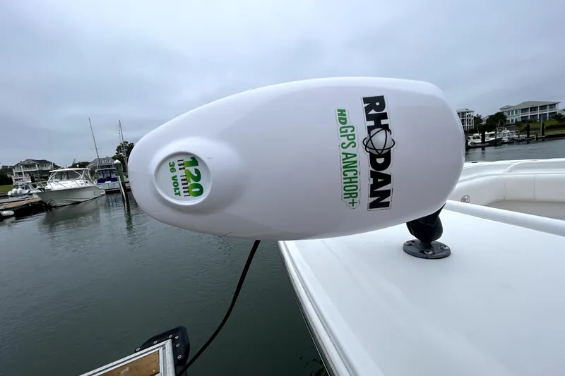 Slide: The Image of Rhodan HD GPS Anchor on 2021 Sea Hunt Gamefish 27 boat, docked in marina. - 9