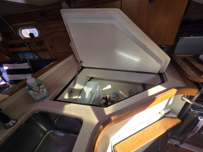 Slide: The Image of Catalina 400 2001 - 18