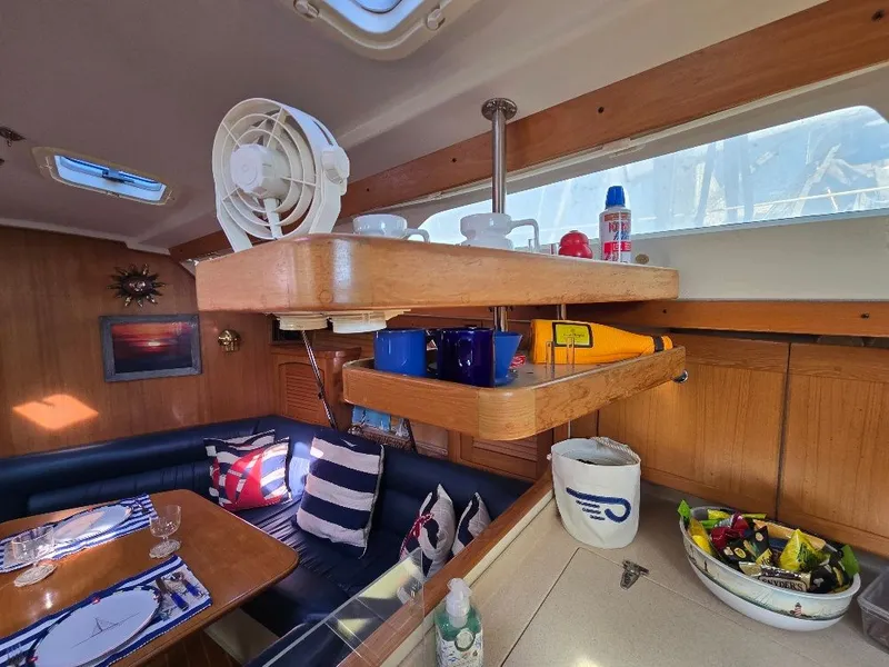 Slide: The Image of Catalina 400 2001 - 19