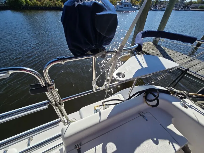 Slide: The Image of Catalina 400 2001 - 25