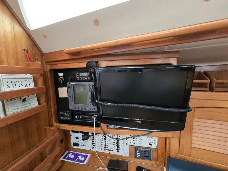 Slide: The Image of Catalina 400 2001 - 44