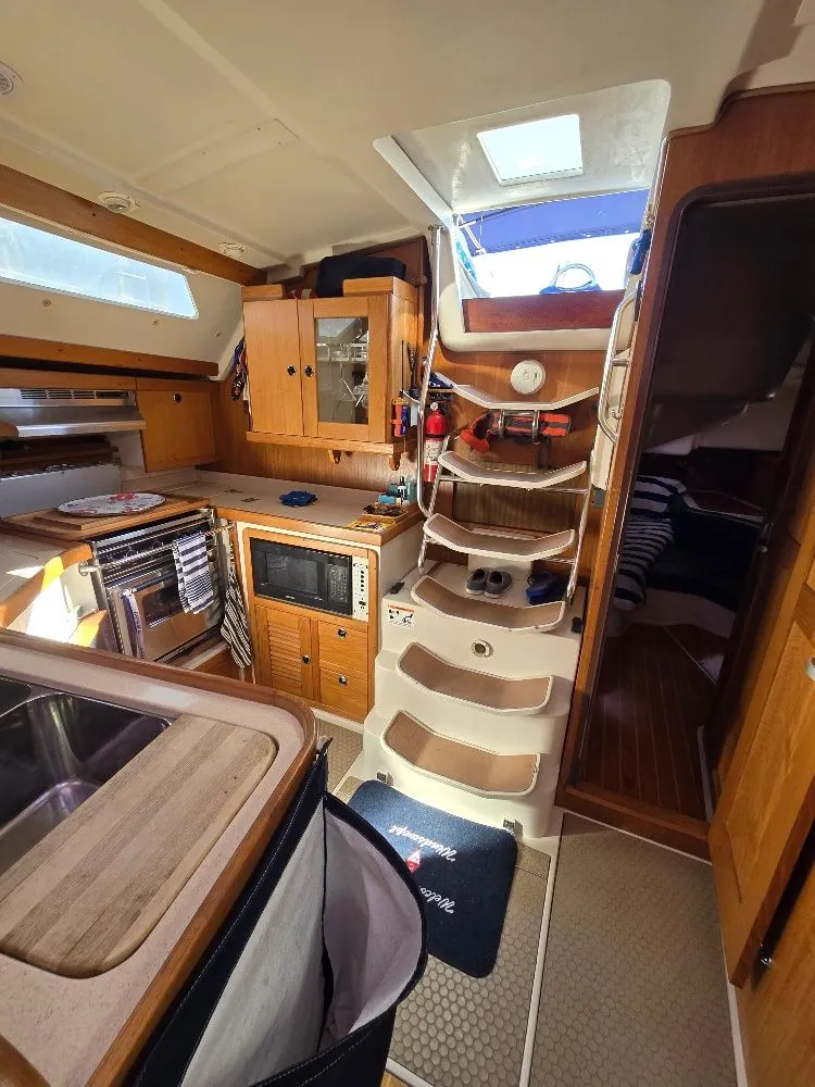 Slide: The Image of Catalina 400 2001 - 6