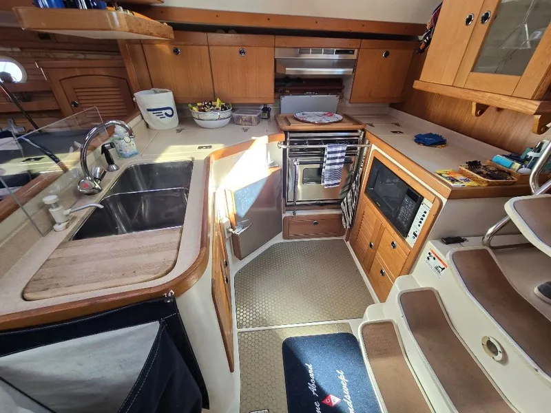 Slide: The Image of Catalina 400 2001 - 7