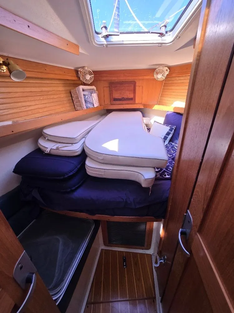 Slide: The Image of Catalina 400 2001 - 9