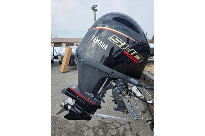 Slide: The Image of Yamaha SHO VMAX outboard motor on 2026 Xpress H20B Bay boat. - 26