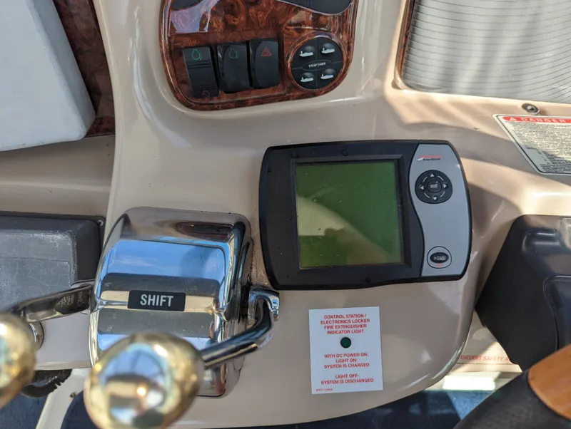 Slide: The Image of Sea Ray 340 Sundancer 2003 - 23