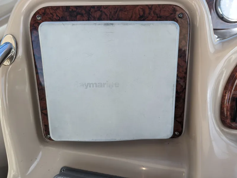 Slide: The Image of Sea Ray 340 Sundancer 2003 - 26