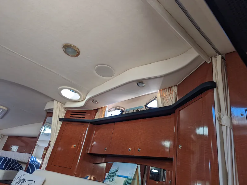 Slide: The Image of Sea Ray 340 Sundancer 2003 - 39