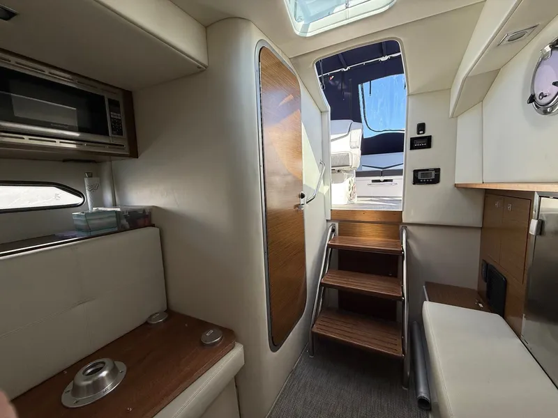 Slide: The Image of Cruisers Yachts 328 SPORT 2015 - 22
