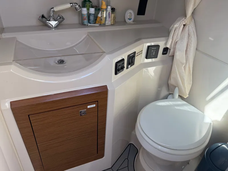 Slide: The Image of Cruisers Yachts 328 SPORT 2015 - 24