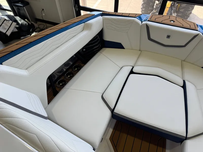 Slide: The Image of Nautique Super Air Nautique G23 2025 - 20