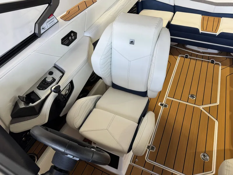 Slide: The Image of Nautique Super Air Nautique G23 2025 - 22