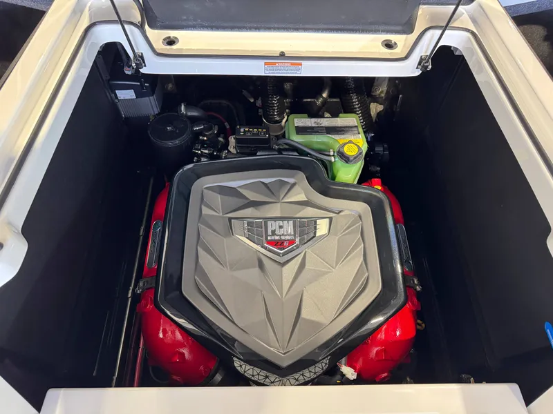 Slide: The Image of Nautique Super Air Nautique G23 2025 - 29