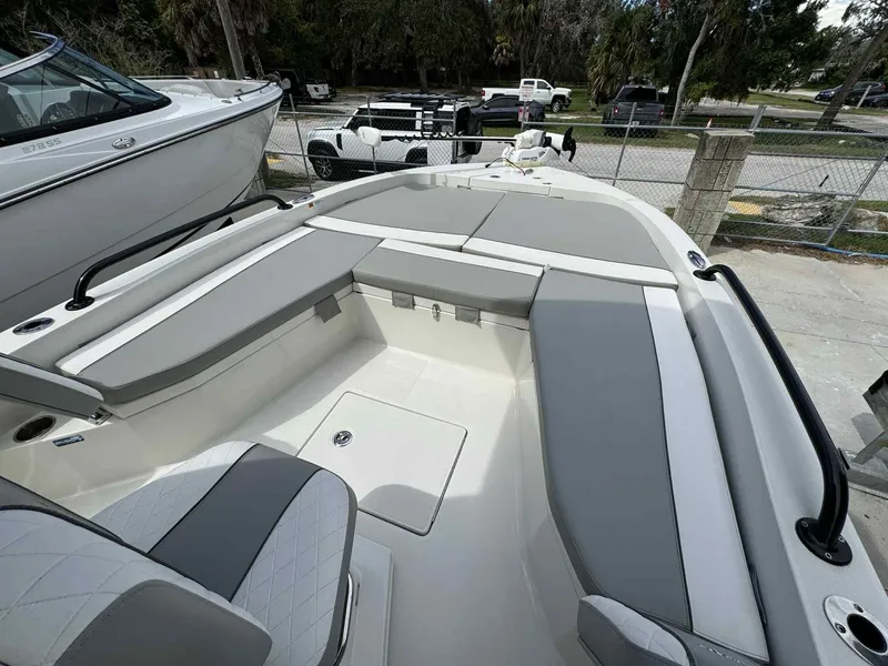 Slide: The Image of Ranger 2360 Bay 2020 - 19