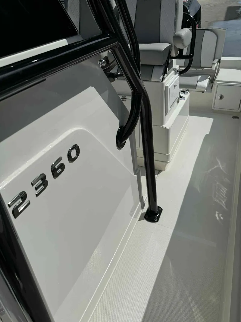 Slide: The Image of Ranger 2360 Bay 2020 - 23