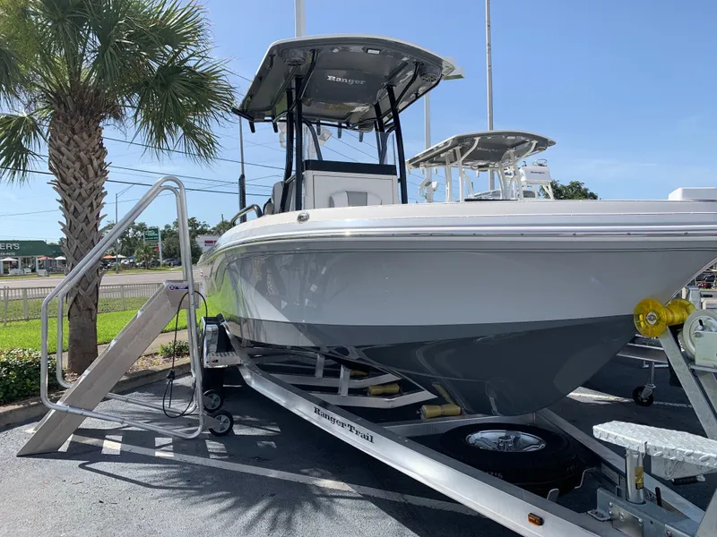 Slide: The Image of Ranger 2360 Bay 2020 - 9