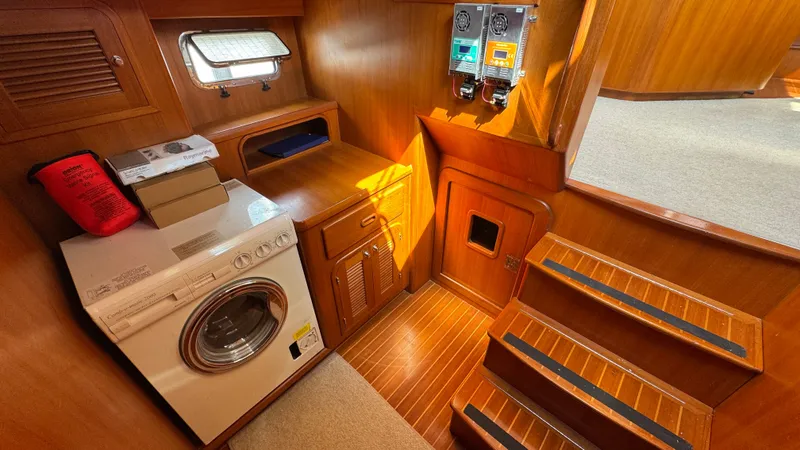 Slide: The Image of Companionway Laundry - 52