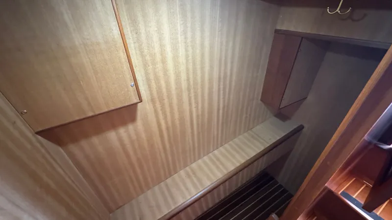 Slide: The Image of Locker - 55