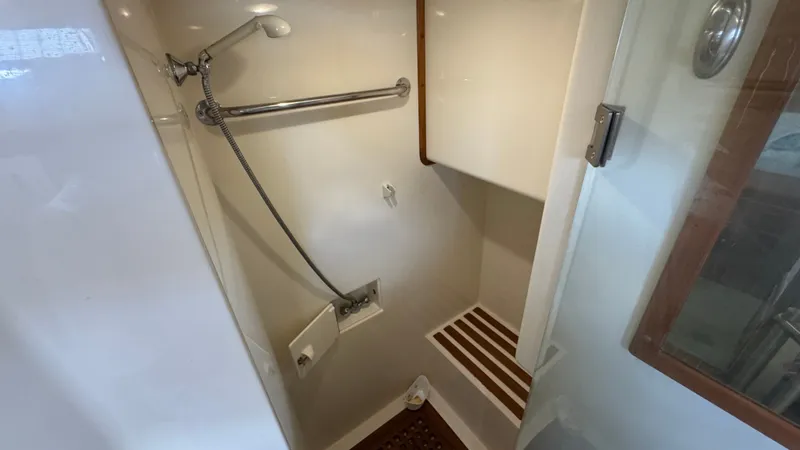 Slide: The Image of Primary Aft Stateroom Ensuite Head - 65