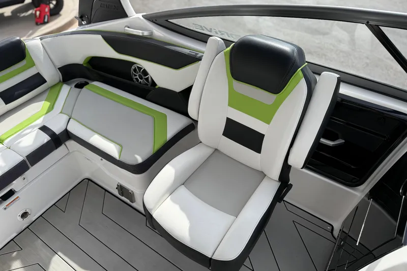 Slide: The Image of 2022 Yamaha Boats 212XD interior with stylish seating and modern design. - 29
