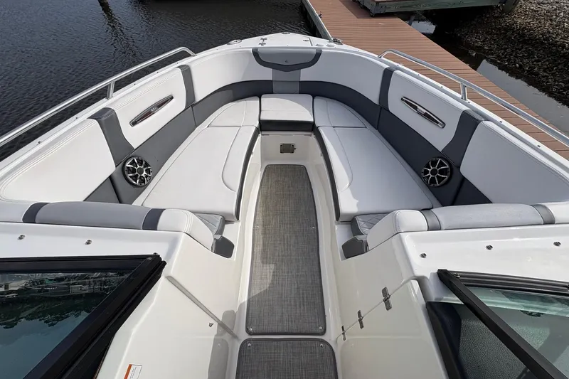 Slide: The Image of Steering wheel and dashboard of 2018 CHAPPARAL 287 SSX boat with dual displays. - 17
