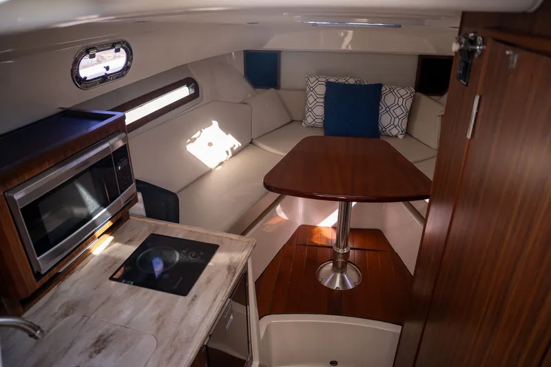 Slide: The Image of Pursuit OS 325 Offshore 2018 - 14