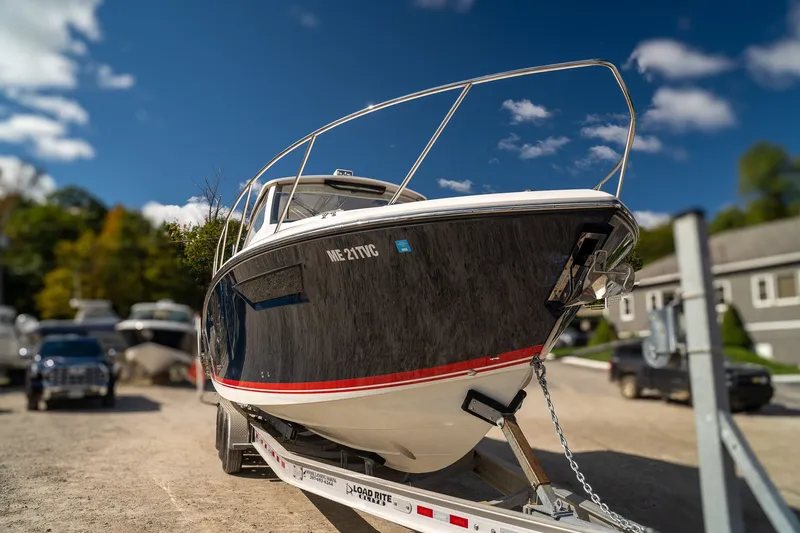 Slide: The Image of Pursuit OS 325 Offshore 2018 - 8