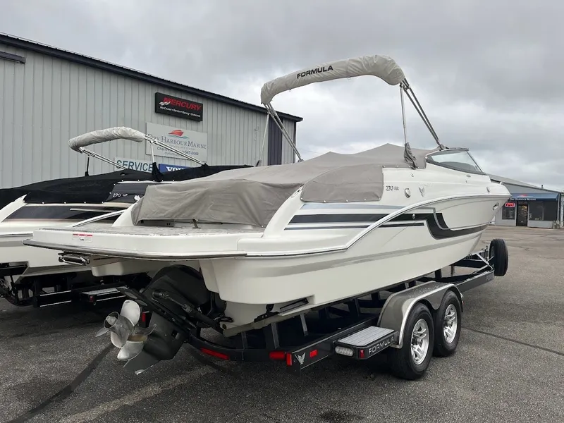 Slide: The Image of 2019 Formula 270 Bowrider 2 - 2