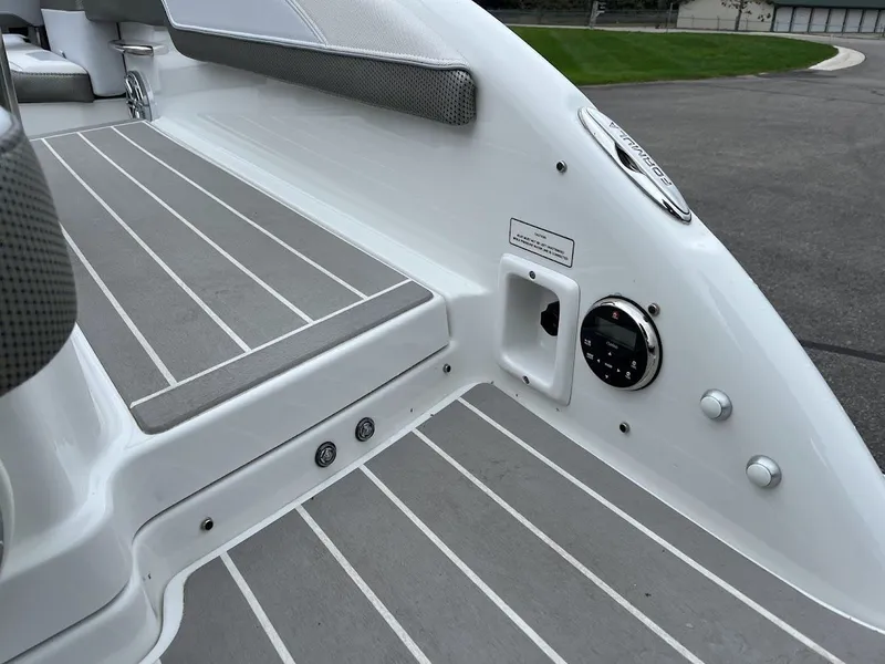 Slide: The Image of 2019 Formula 270 Bowrider 7 - 7