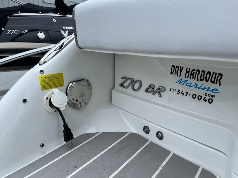 Slide: The Image of 2019 Formula 270 Bowrider 8 - 8