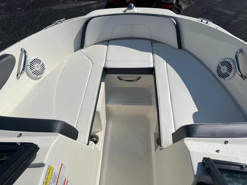 Slide: The Image of 2016 SEA RAY 21 SPX - Image 15 - 15