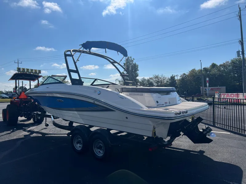 Slide: The Image of 2016 SEA RAY 21 SPX - Image 6 - 6