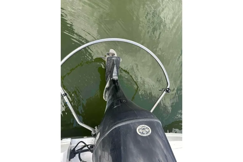 Slide: The Image of 2023 Hurricane SunDeck Sport 188 IO boat motor in water, top view. - 8