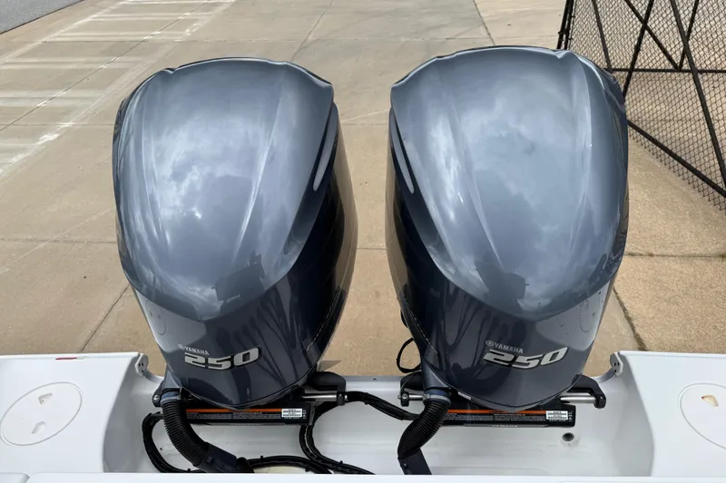 Slide: The Image of Twin Yamaha 250 outboard engines on a 2021 Sea Hunt Gamefish 27 boat. - 37