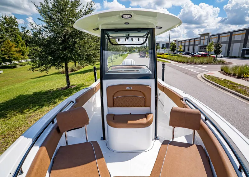 Slide: The Image of Sea Hunt Ultra 245 SE 2026 - 22