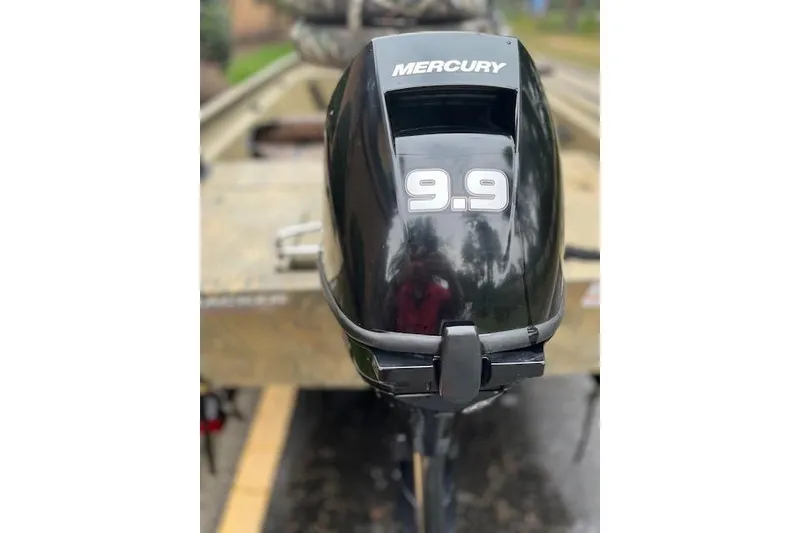 Slide: The Image of 2019 Tracker Grizzly 1754 MVX SC with Mercury 9.9 outboard motor. - 5