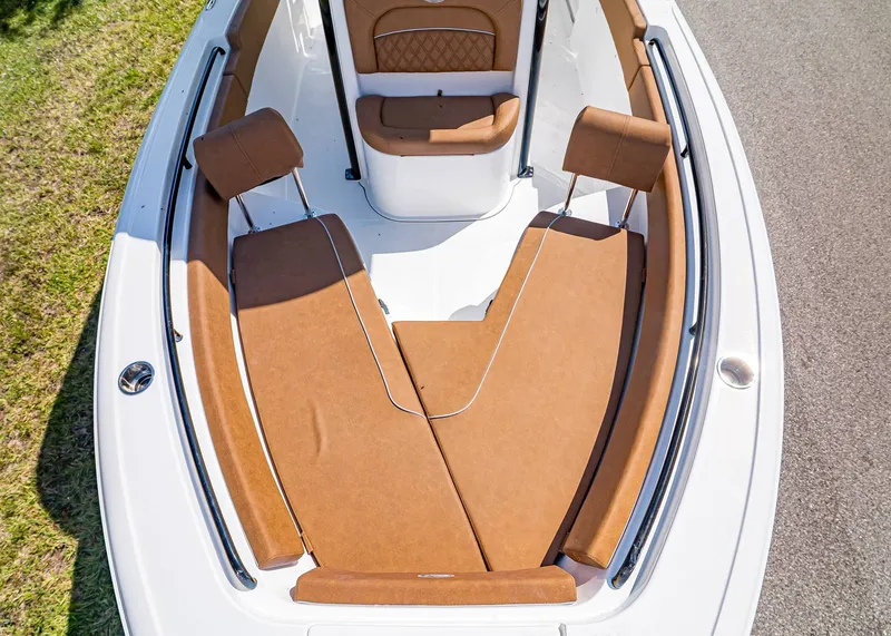 Slide: The Image of Sea Hunt Ultra 245 SE 2026 - 21