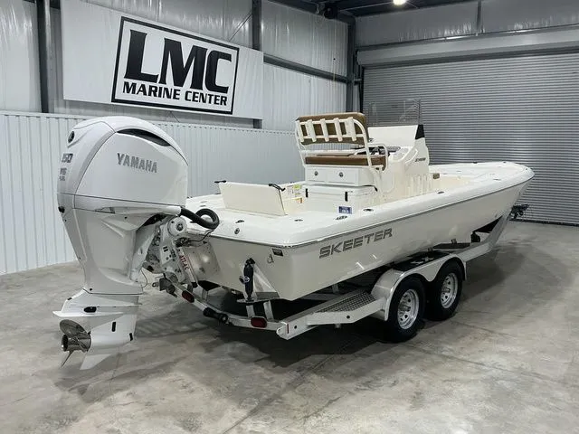 Slide: The Image of Skeeter SX241 2026 - 3