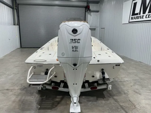 Slide: The Image of Skeeter SX241 2026 - 4