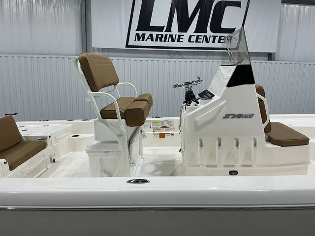 Slide: The Image of Skeeter SX241 2026 - 5