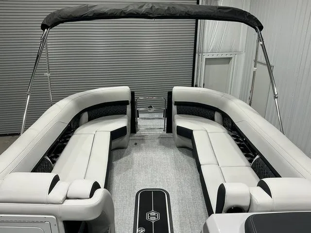 Slide: The Image of Harris Grand Mariner 250 SLDH 2026 - 3